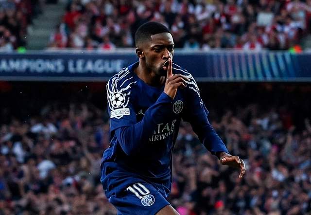 少年, 赛季之前, 笑哭了